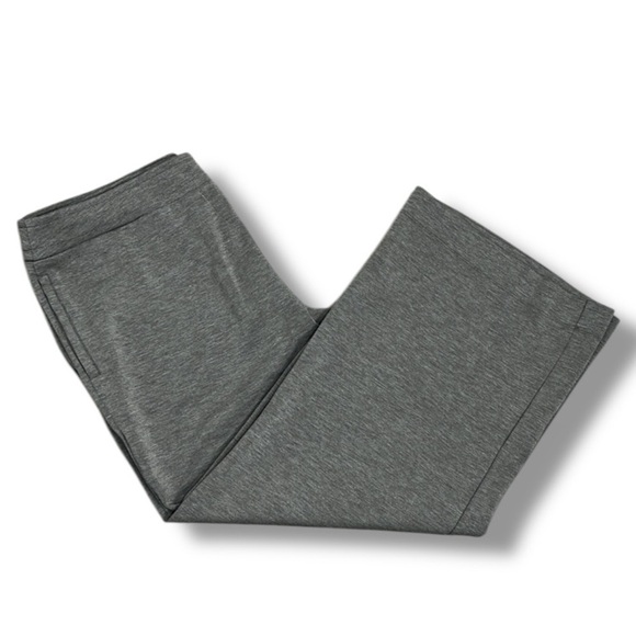 Weekends by Chico’s Size Large 12 Gray Wide Leg Sweatpants Pants Pull On Crop - Picture 1 of 12